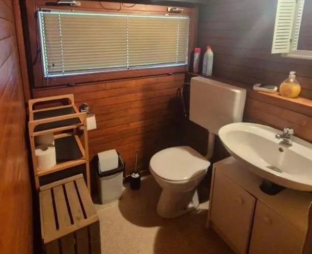 Brunarica Vintage 83 - Nastanitev Z Vkljucenimi Kopalnimi Kartami - With Thermal Riviera Tickets Included Brežice